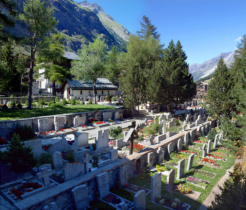 ツェルマットの美しい墓地