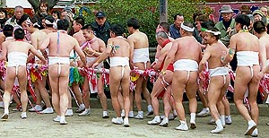 国府宮裸祭り