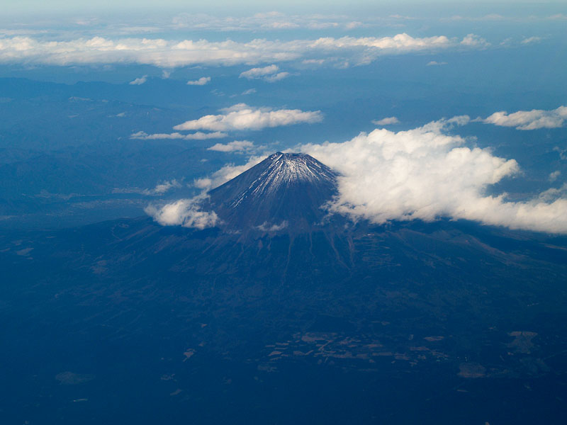 高度26,000フィート（約8,000m）から見た富士山