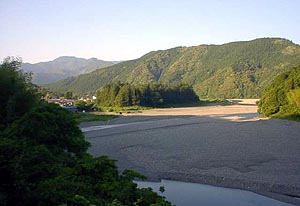 熊野川中州の大斎原