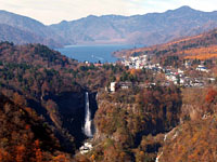中禅寺湖と華厳滝