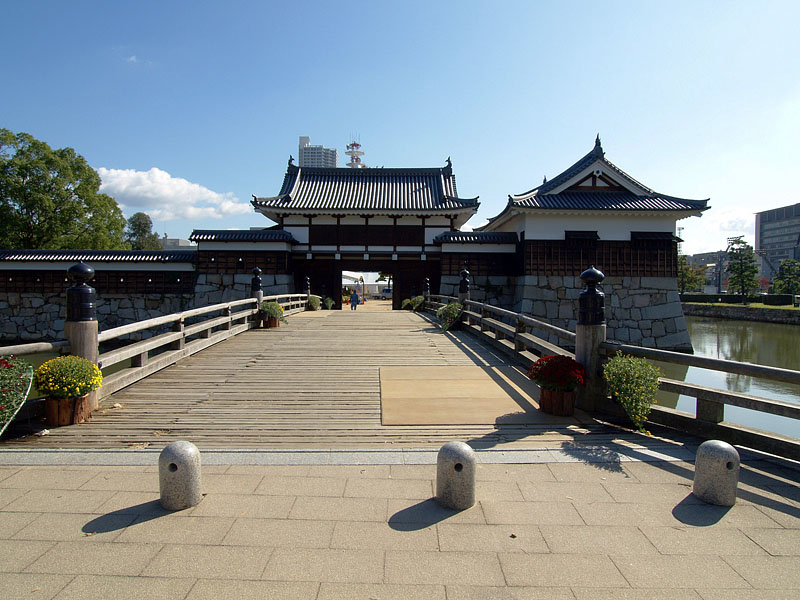 広島城の現在の正門「表御門」