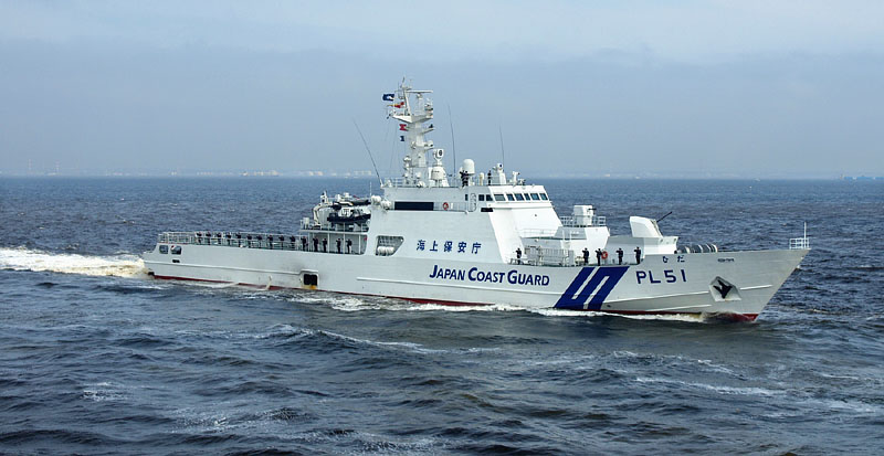 最新鋭の二千トン型高速巡視船「ひだ」（新潟）