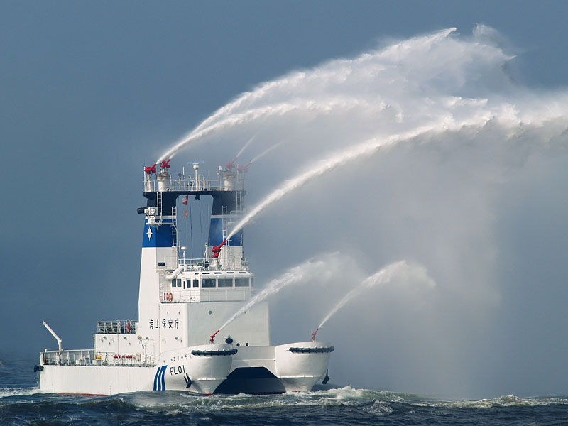日本一の消防船「ひりゅう」（横浜）
