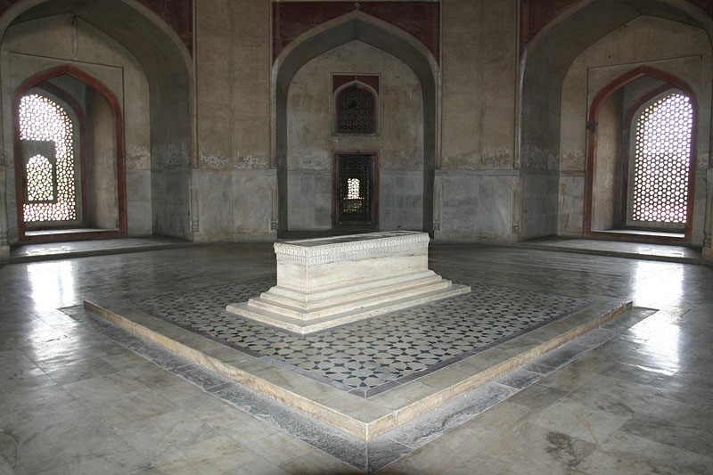 皇帝の石棺