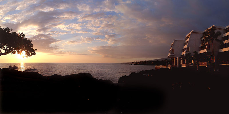 日没を迎えた初日のハワイ島　18:50
