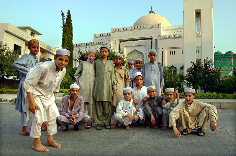 ムスリムの子供たち / 首都イスラマバード