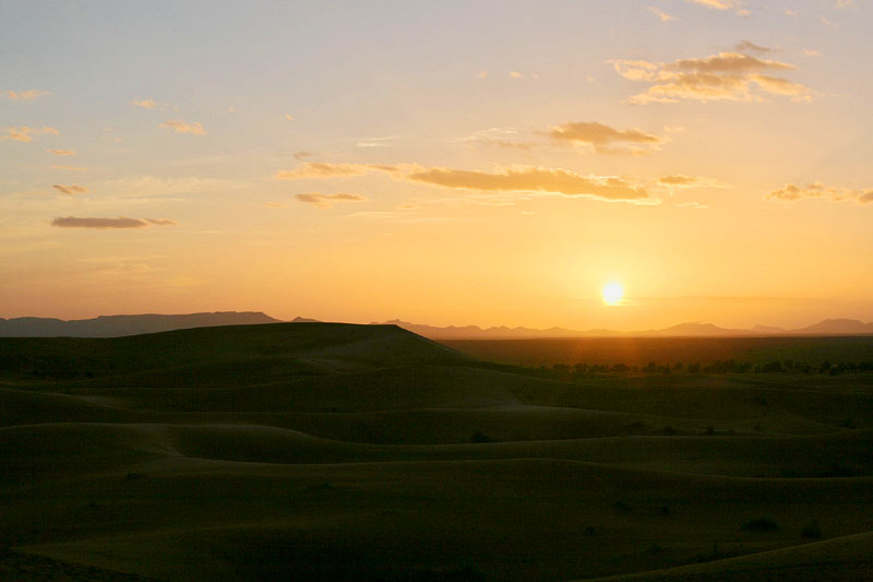日没のサハラ砂漠 　2008.2.16　18:00