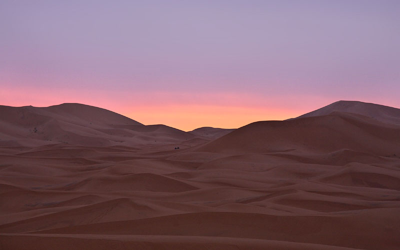 サハラ砂漠メルズーガ砂丘の夜明け