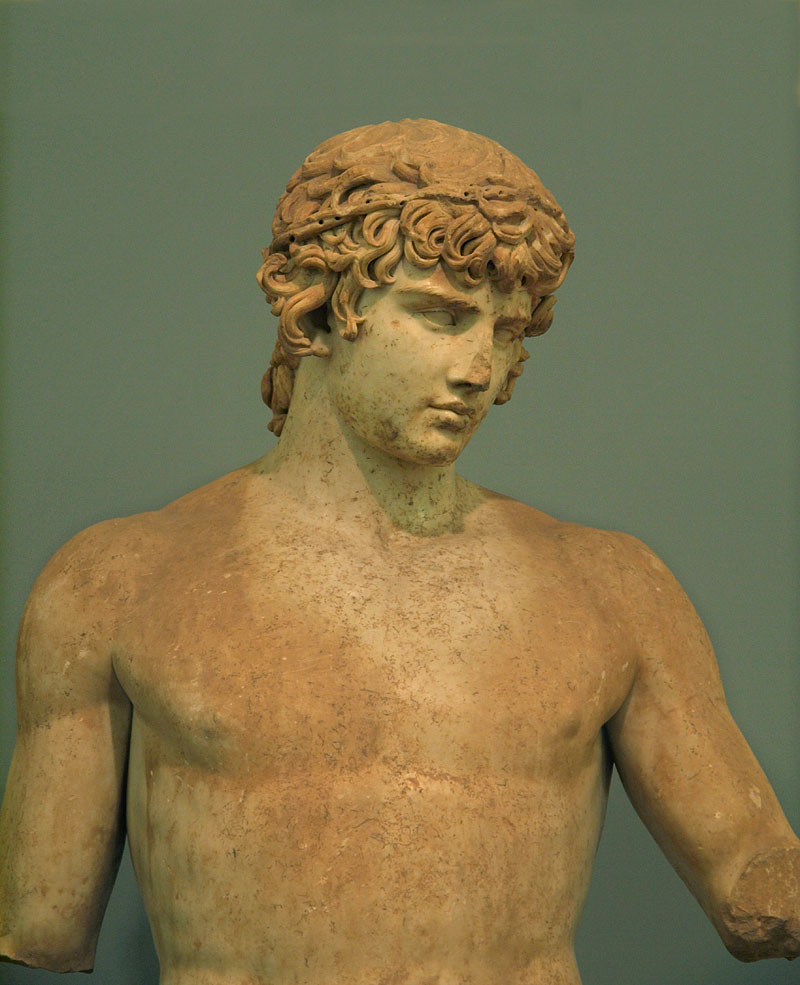 名作・アンティノス像の上半身 （ローマ時代 / 紀元２世紀）