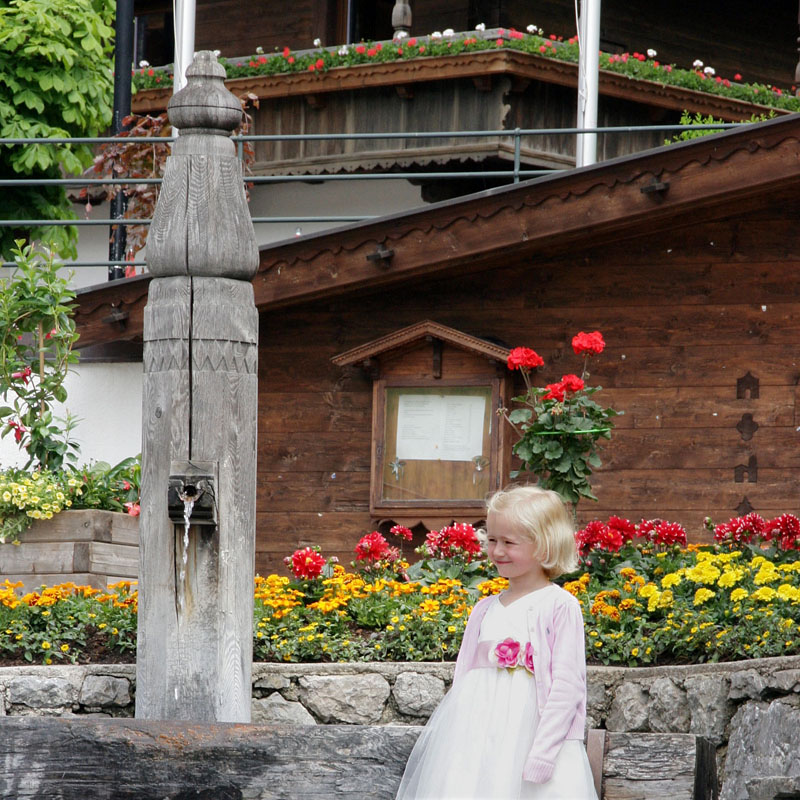 ヨーロッパで一番美しい花の村アルプバッハ