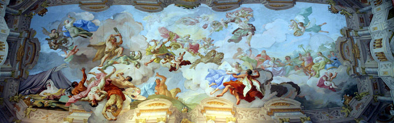 大理石の広間の見事な天井フレスコ画