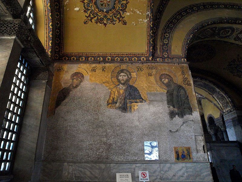 有名なモザイク画「洗礼者ヨハネと聖母マリアに囲まれたイエス」/アヤソフィア二階