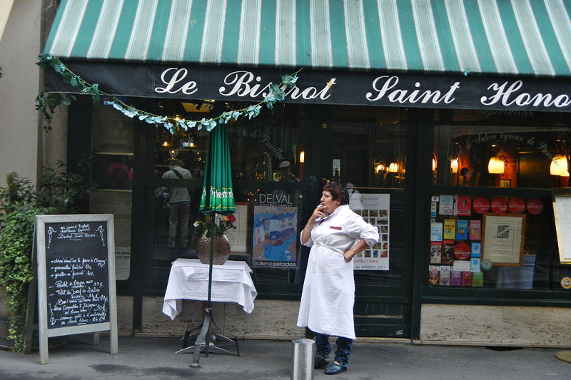 パリのビストロ（小規模レストラン）　2011.10.07 14:55