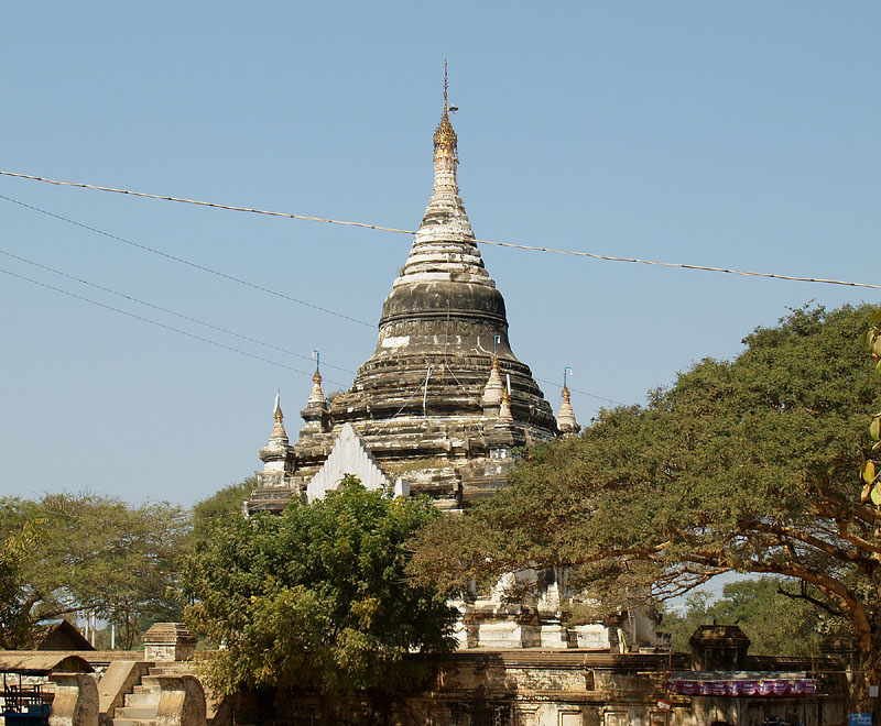 バガン遺跡で最も高い仏塔（61m）