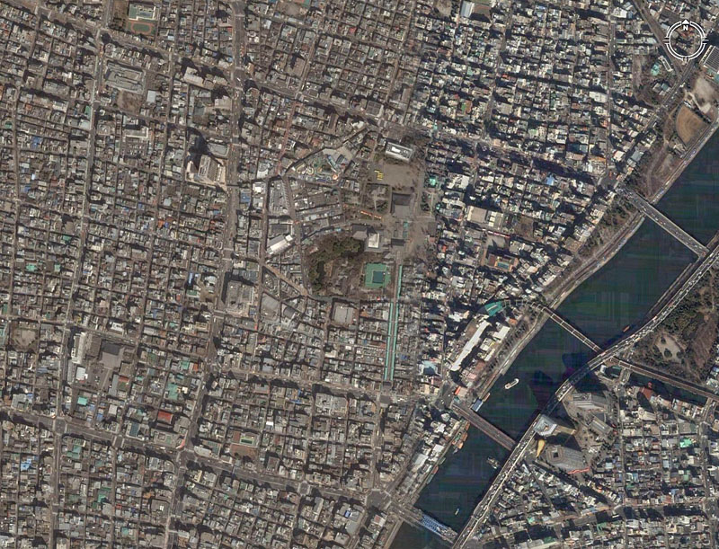淺草寺付近の衛星写真