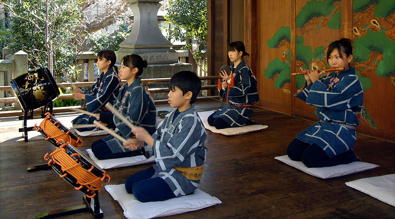 子ども五人囃子による「江戸祭囃子」