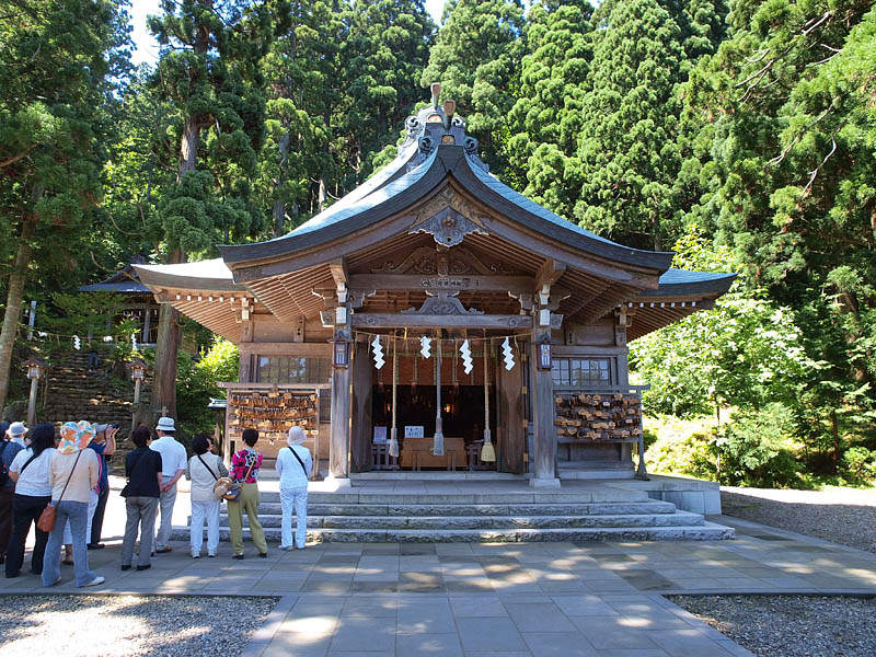 男鹿真山神社