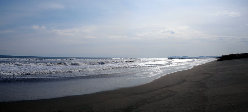 波の寄せては返す雄大な九十九里浜一宮海岸