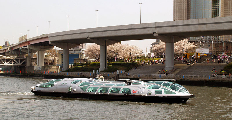 未来型水上バス「ヒミコ HIMIKO」